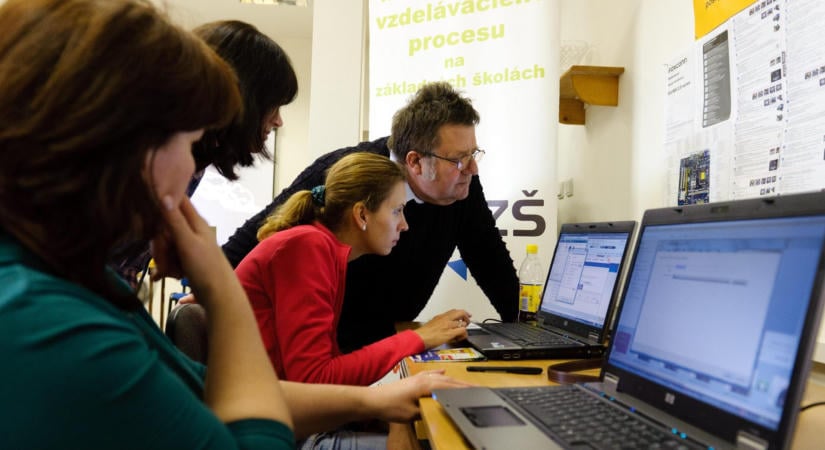 Félmillió letöltésig jutott a hamis WhatsApp – a Google sem szűrte ki