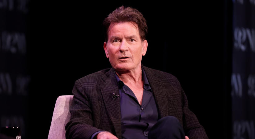 Charlie Sheen nemet mondott a Johnny Deppnek világhírt hozó szerepre: „Soha nem tévedtem ekkorát”