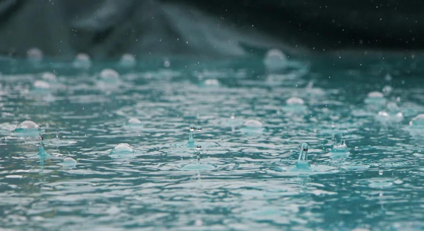 Bekeményít az időjárás: hat vármegyére adtak ki riasztást