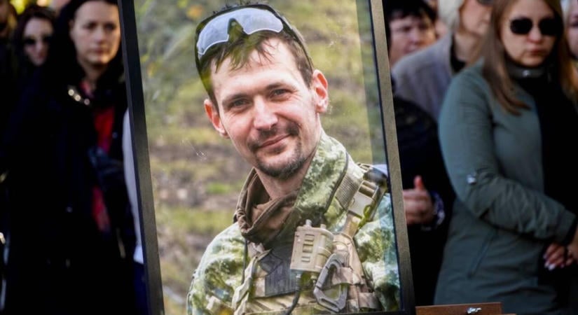 Ungváron végső búcsút vettek a harcokban elesett 36 éves Volodimir Szlavics katonától