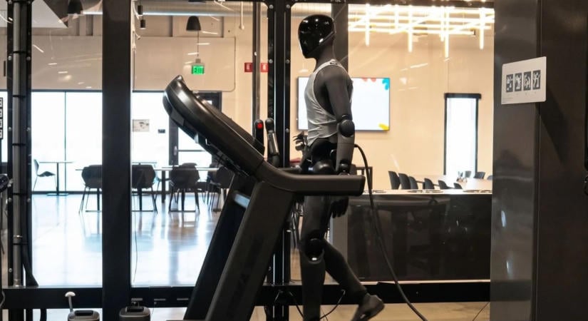 1,2 millió lépés a futópadon: strapatesztre küldték a Figure humanoid robotját – videó