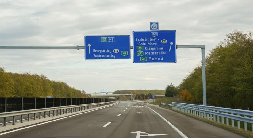 Átadták az M49-es első szakaszát, 2029-re az országhatárig érhet a gyorsforgalmi út
