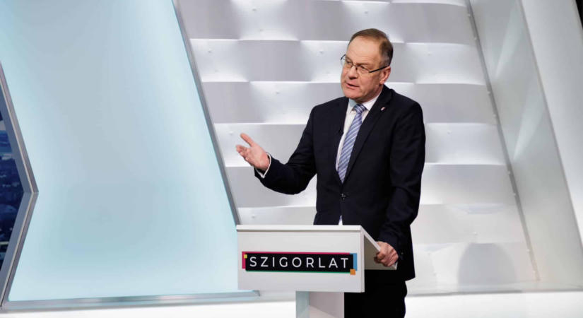 Navracsics Tibor nekiment a kormánynak: két fontos balatoni vasútfejlesztést kér számon