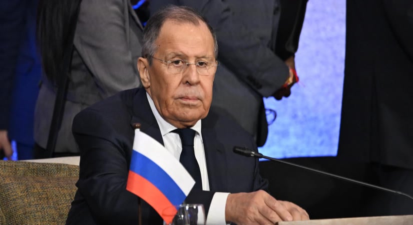 Lavrov: a nyugati média elfogadtatja a lakossággal az oroszellenes kliséket