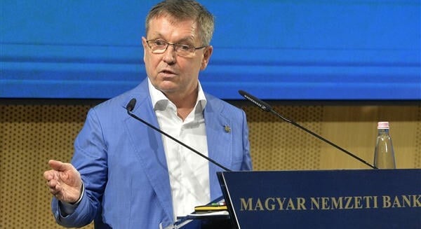 Gyanúsítottként hallgatták ki Matolcsy Györgyöt az Erste-ügyben