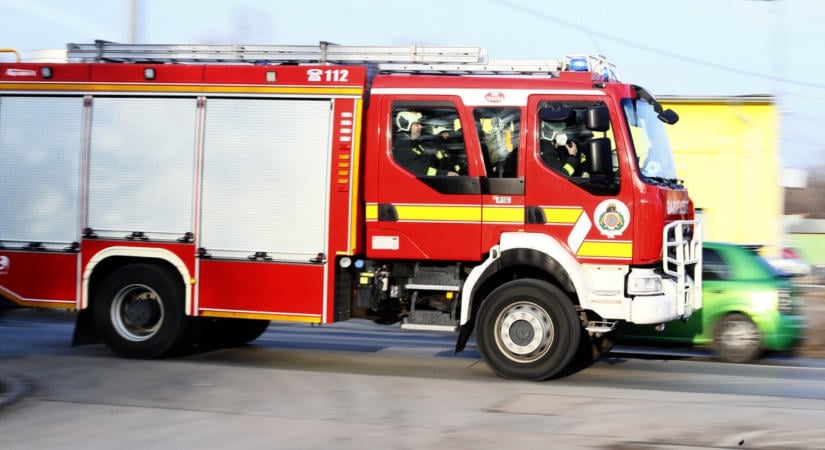 Vaddal ütközött egy autó az M7-esen Nagyrécsénél, forgalomkorlátozásra kell számítani
