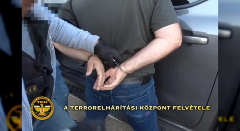 Orvvadászat és lőfegyverrel való visszaélés miatt vettek őrizetbe két dobozi férfit a rendőrök