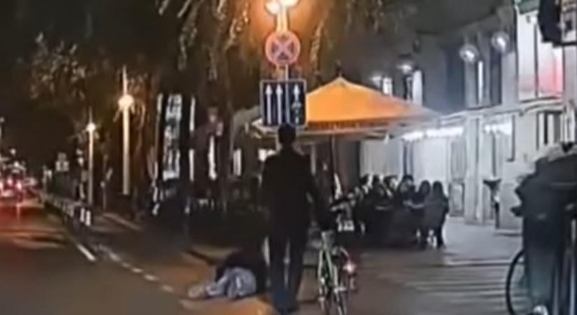 Szabadlábon védekezhet a 21 éves angol férfi, aki péntek este vert ájultra egy járókelőt Budapesten