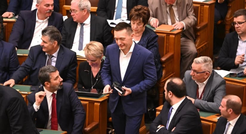 Elképesztő számok: ennyibe került Rogán Antal minisztériumának a berendezése