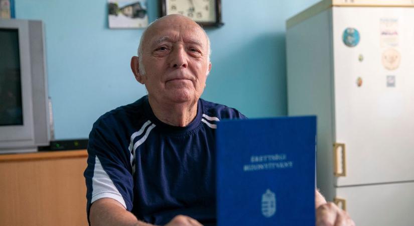 Mindenki csodálja Gogolák Józsefet: 82 évesen lett az ország legidősebb érettségizője, most főiskolára készül  fotók