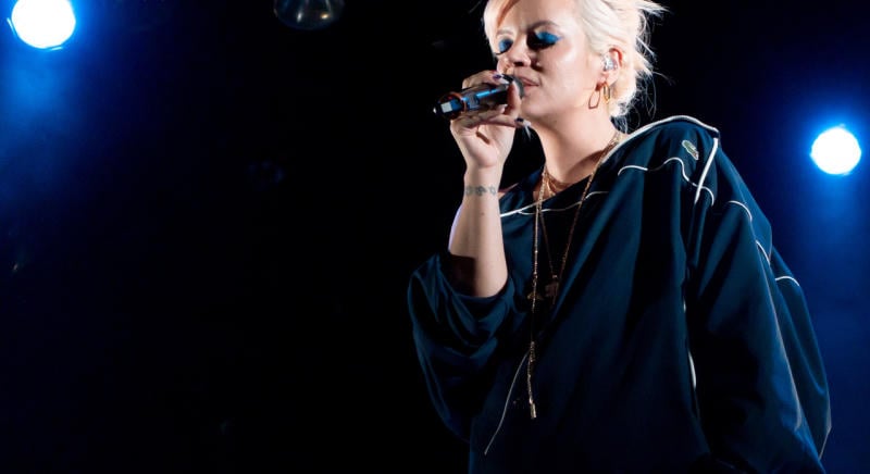 Lily Allen szerint David Harbour nagylelkűen fogadta a szakításukról szóló albumot