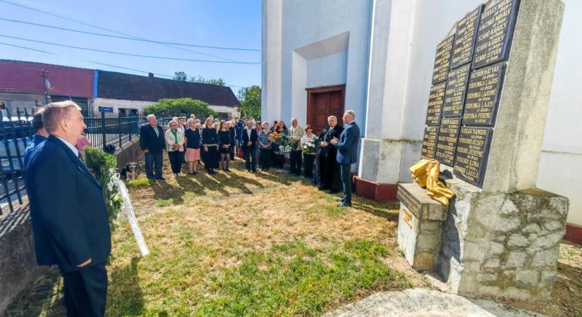 „A gonoszságnak és a jóságnak sincs nemzetisége” – Emlékezés a gyantai mészárlás áldozataira