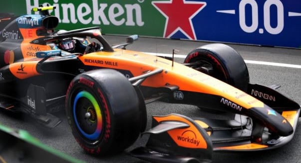 A McLaren nyitott a saját motorra – de nem mostanában