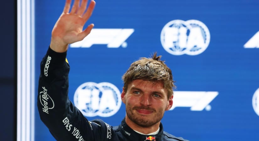 Drámai csata volt Szingapúrban, Verstappené a pole