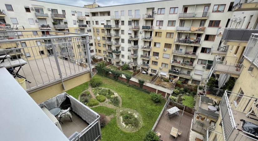 Újabb csatát vesztett a magyar társadalom: történelmi szintre emelkedtek a lakásárak