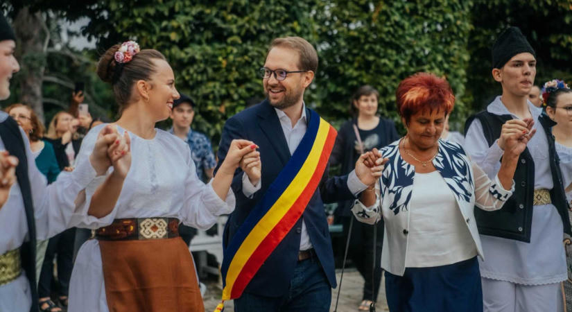 A román politikai elit ámokfutása: iszapbirkózás kormányzás helyett