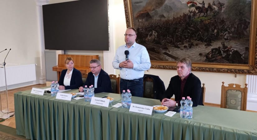 Eladnák a Szollak társasházkezelő üzletágát, új városi cég jöhet, a galambok viszont mehetnek